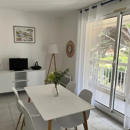 Superbe Cosy Vue Pieds Dans L'eau Apartment *